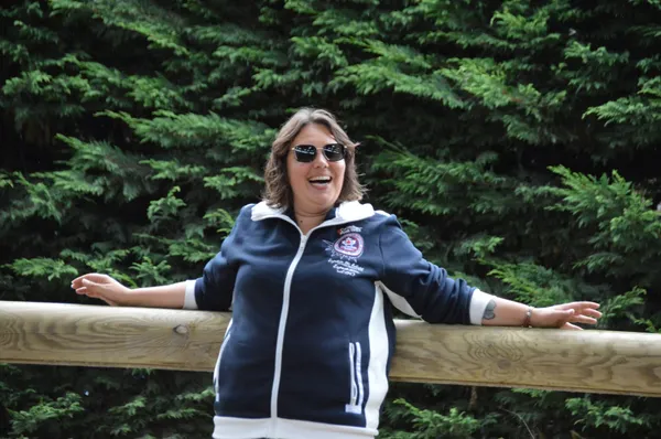 Aurélia, monitrice principale du centre équestre Équi 22